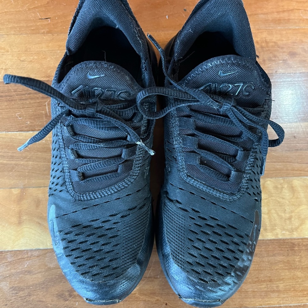 Nike 270’s youth size 5